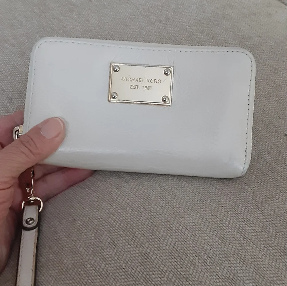 Michael Kors White and Gold Clutch Wristlet